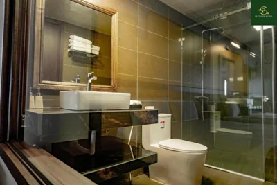 带阳台特大床间 — Le Chapa Hotel & Spa